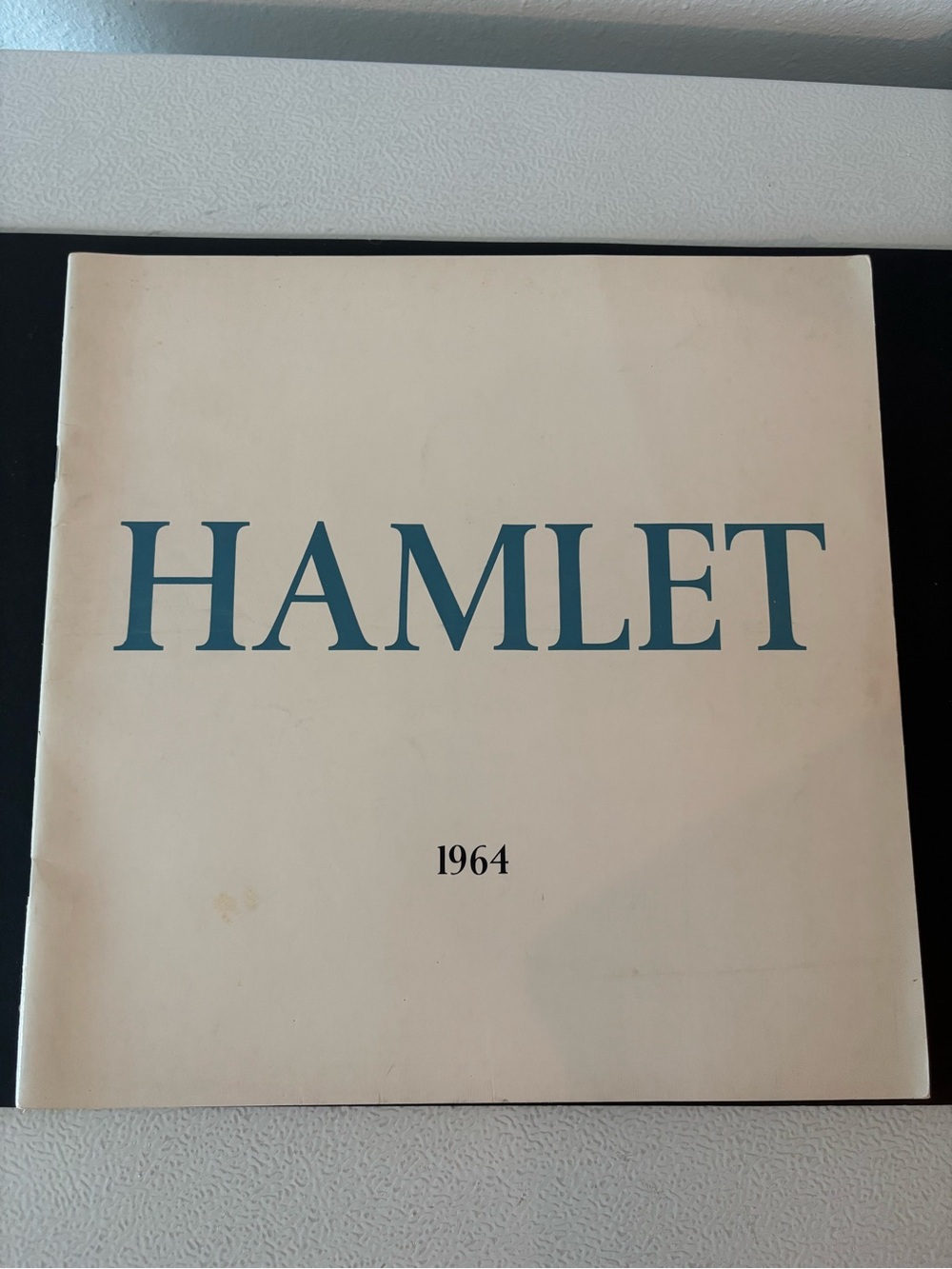 HAMLET 1964 Softcover Brochure - Cream Cover with Teal Title